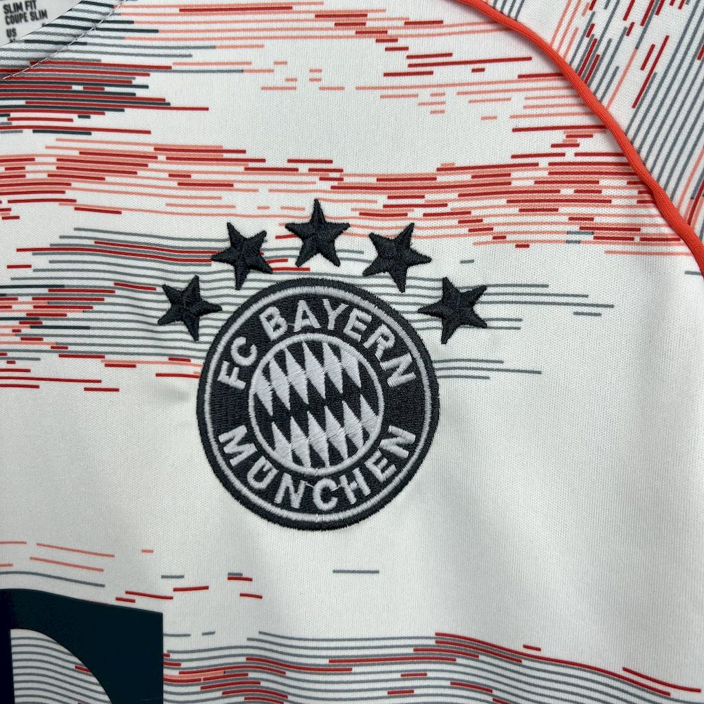 BAYERN MUNICH AWAY 25/26