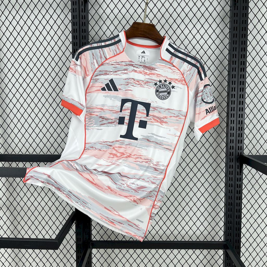 BAYERN MUNICH AWAY 25/26