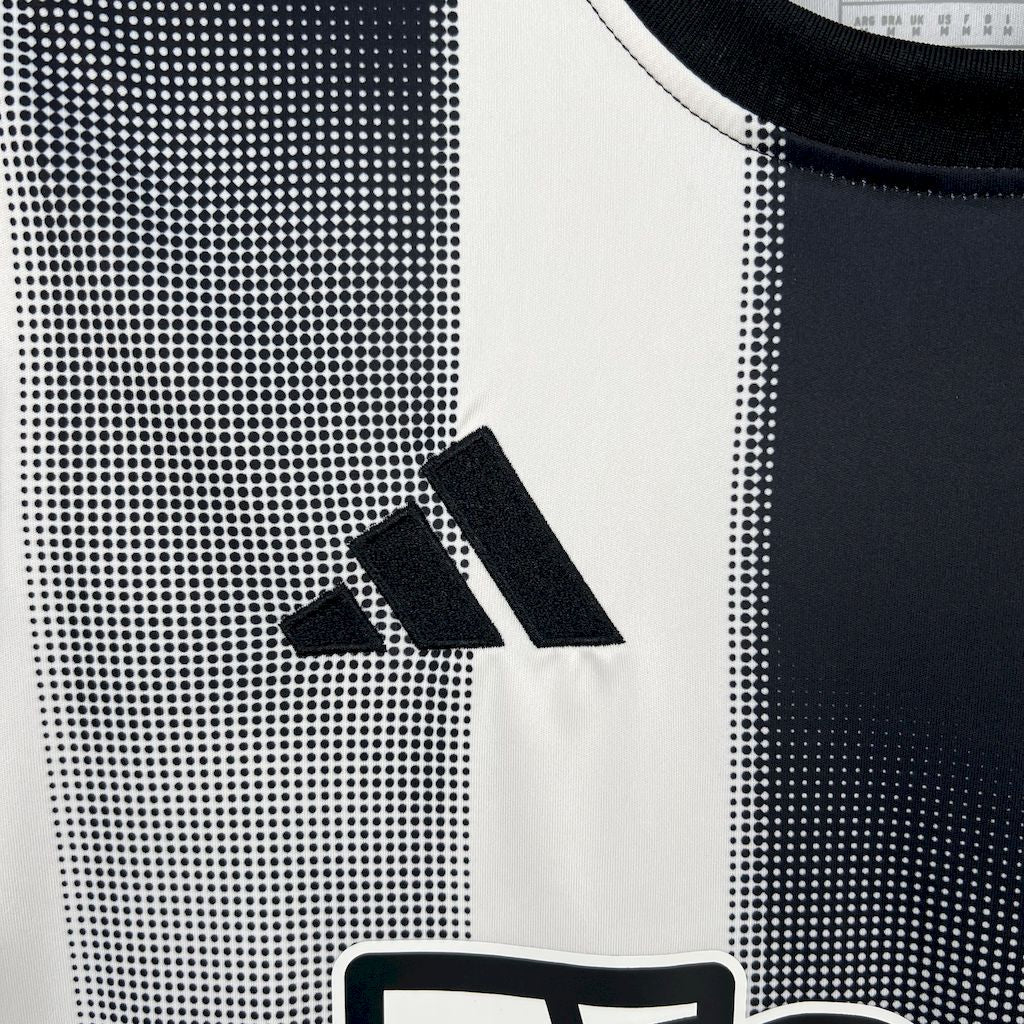 NEWCASTLE UNITED UNITED HOME 25/26