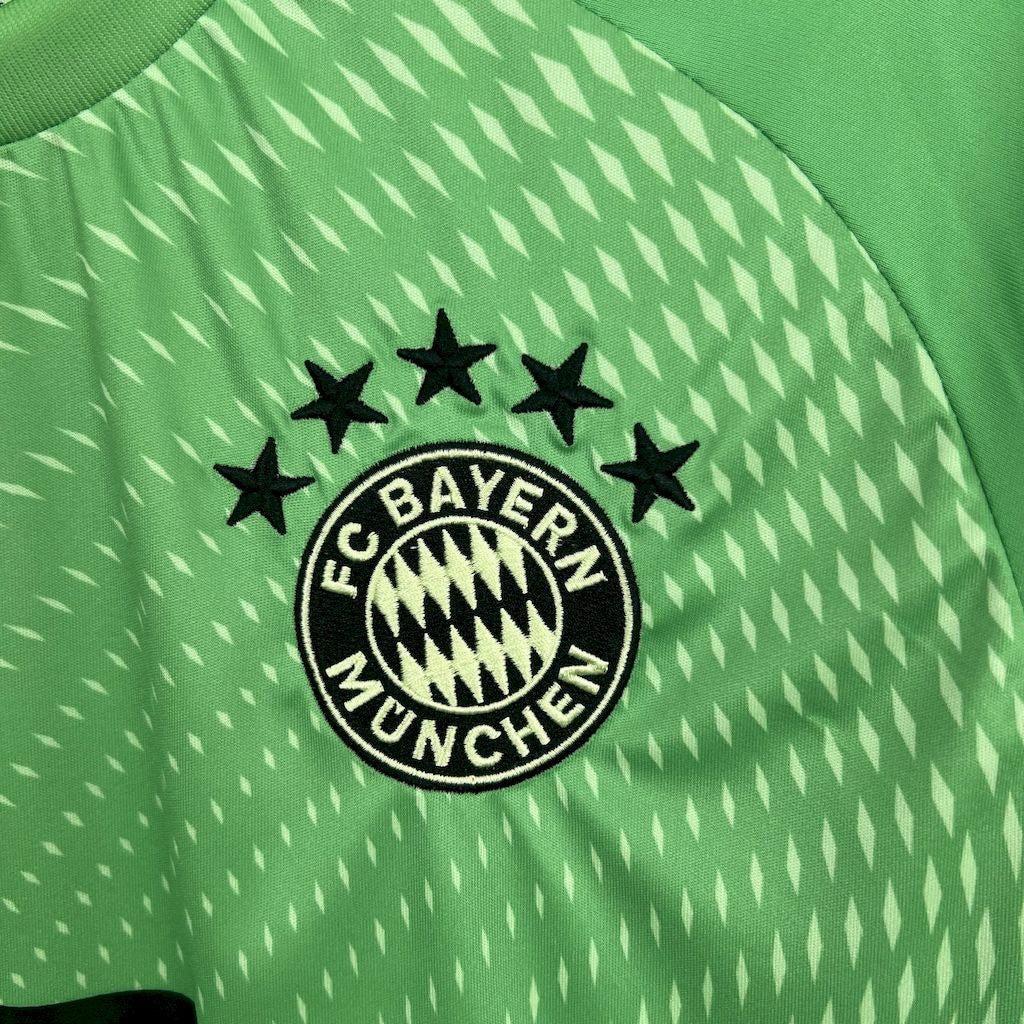 BAYERN MUNICH GOALKEEPER 25/26
