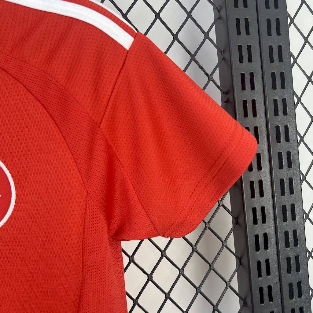 INTERNACIONAL HOME 25/26 WOMAN