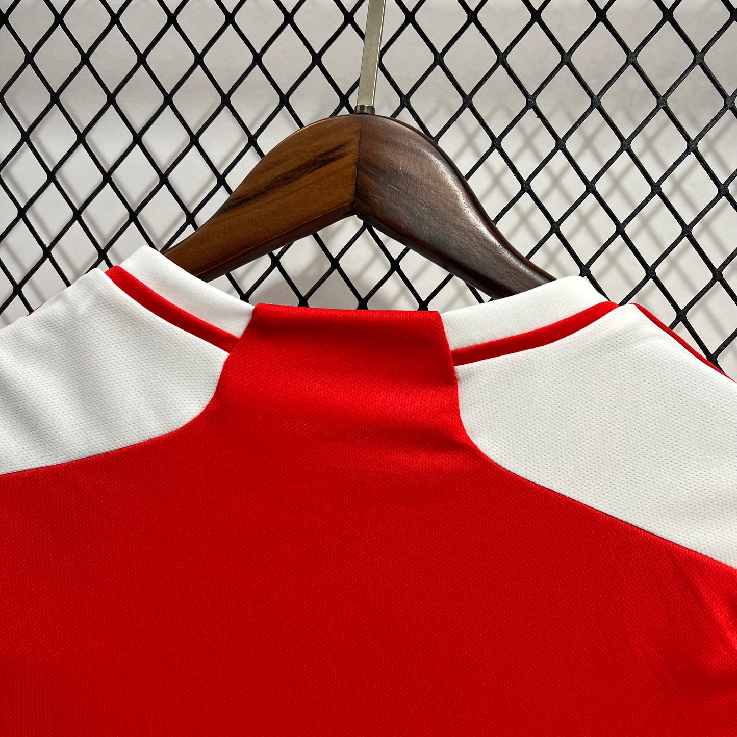 INTERNACIONAL HOME 24/25 WOMAN