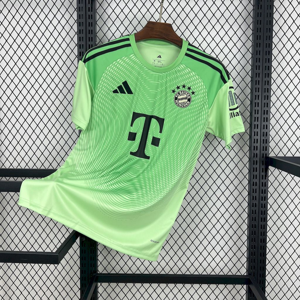 BAYERN MUNICH GOALKEEPER 25/26