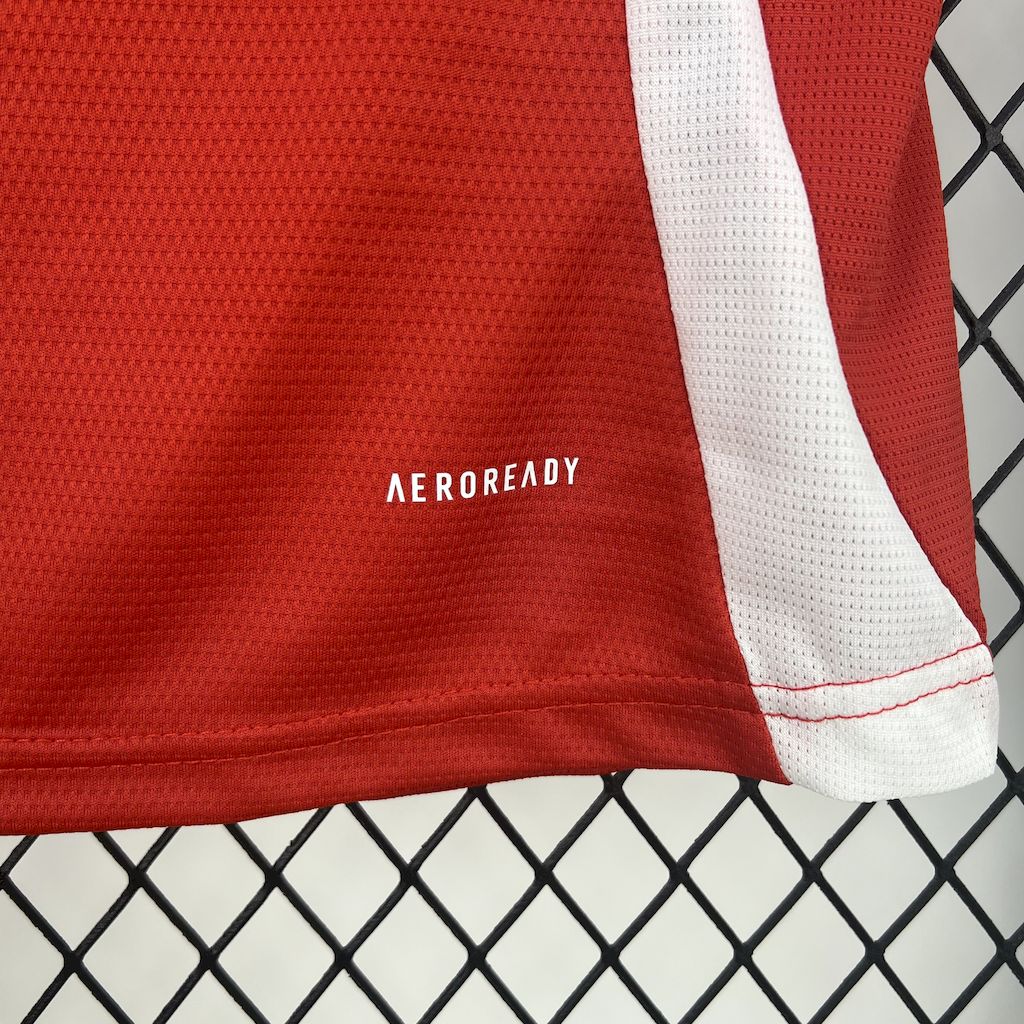 INTERNACIONAL HOME 25/26 WOMAN